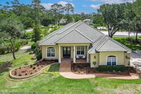 3859 Enchanted Oaks Ln, Sebring, FL 33875