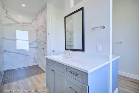 Bath - 6416 Concord Dr, Sebring, FL 33876 photo 6 of 9