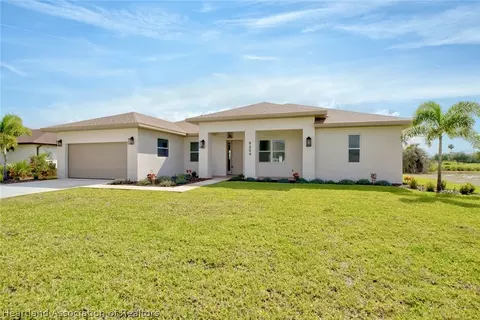5224 Columbus Blvd, Sebring, FL 33872