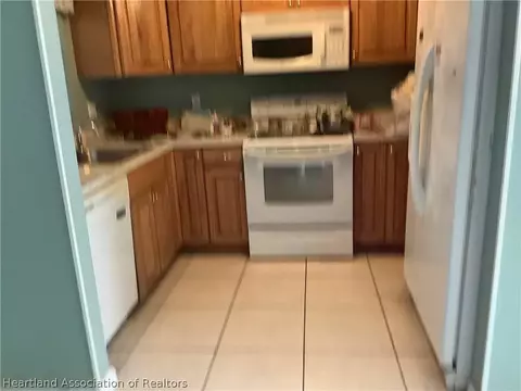 Kitchen - 1123 Forest Rd, Sebring, FL 33872 photo 1 of 2