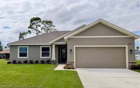 4439 Romano St, Sebring, FL 33872