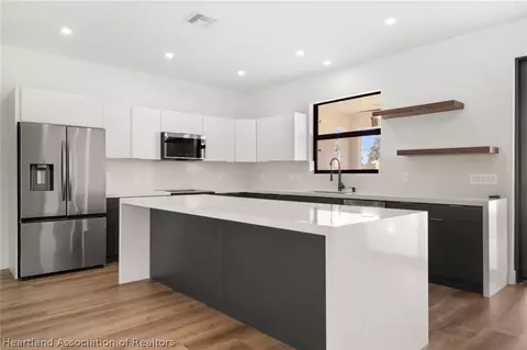 Kitchen - 4975 San Ignacio Dr, Sebring, FL 33872 photo 2 of 8