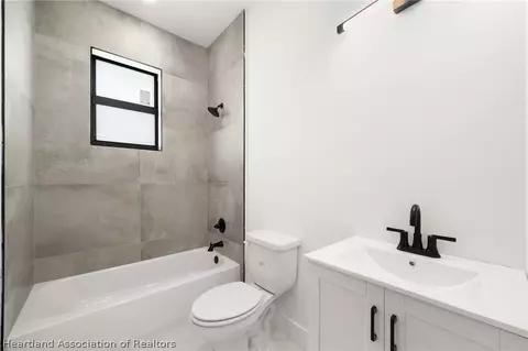 Bath - 4975 San Ignacio Dr, Sebring, FL 33872 photo 6 of 7