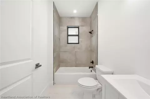 Bath - 4975 San Ignacio Dr, Sebring, FL 33872 photo 7 of 7