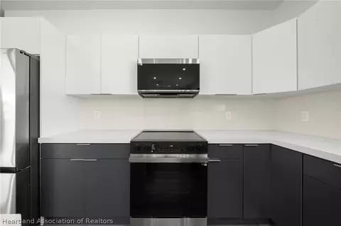 Kitchen - 4975 San Ignacio Dr, Sebring, FL 33872 photo 6 of 8