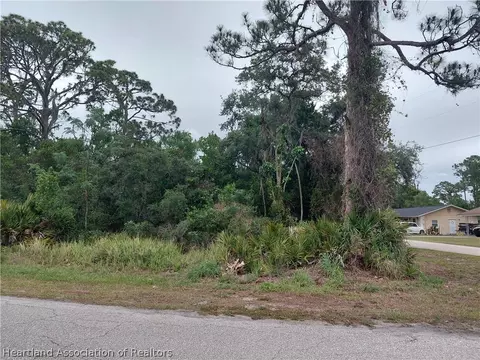 3402 Marlin Dr, Sebring, FL 33870 photo 2