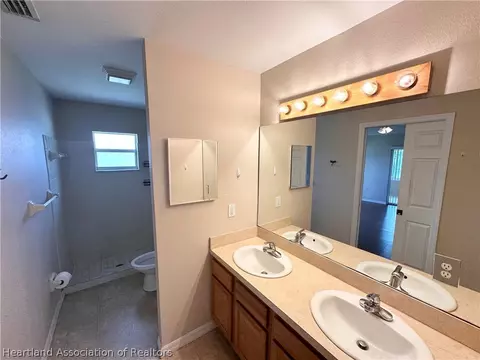 Bath - 8737 Capilla St, Sebring, FL 33872 photo 1 of 3