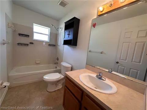 Bath - 8737 Capilla St, Sebring, FL 33872 photo 3 of 3