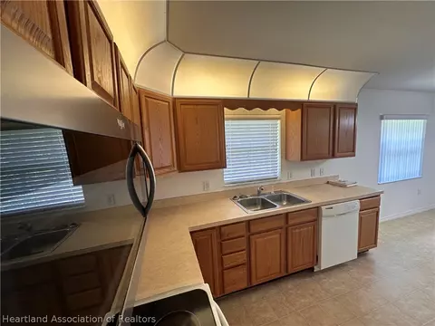 Kitchen - 8737 Capilla St, Sebring, FL 33872 photo 2 of 5
