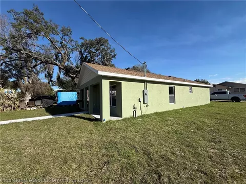 Exterior - 623 Lemon Ave, Sebring, FL 33870 photo 3 of 5