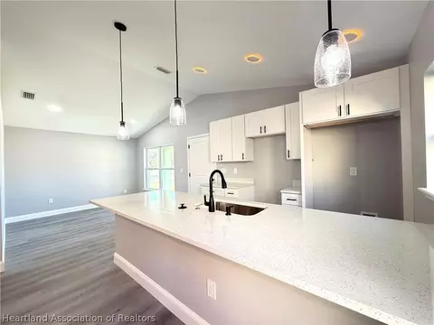 Kitchen - 623 Lemon Ave, Sebring, FL 33870 photo 7 of 7