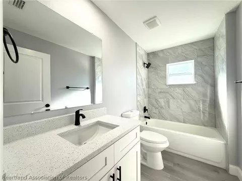 Bath - 623 Lemon Ave, Sebring, FL 33870 photo 1 of 2