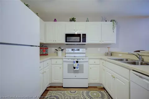 Kitchen - 3706 Sarria Ave, Sebring, FL 33872 photo 4 of 4