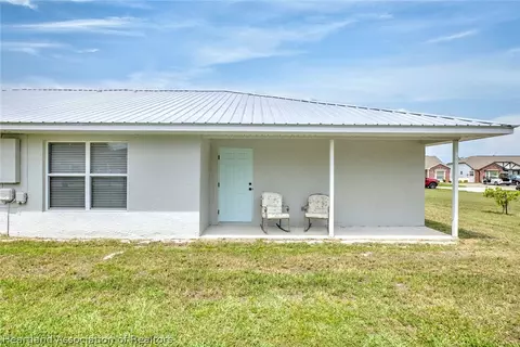 Exterior - 3706 Sarria Ave, Sebring, FL 33872 photo 4 of 5