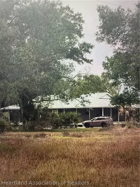 10963 SE Shelfer Ave, Arcadia, FL 34266