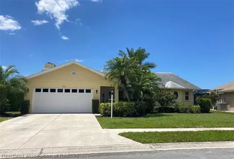 5833 Carriage Dr, Sarasota, FL 34243