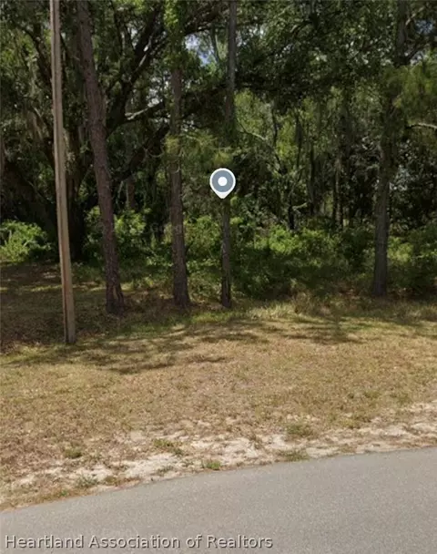 6836 Lakeside Dr W, Sebring, FL 33875
