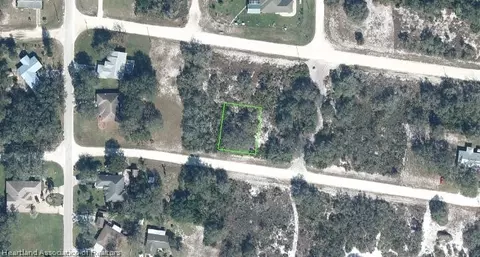 2214 W Lowen Rd, Avon Park, FL 33825