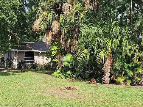 676 NE 28th Ave, Okeechobee, FL 34972 photo 2