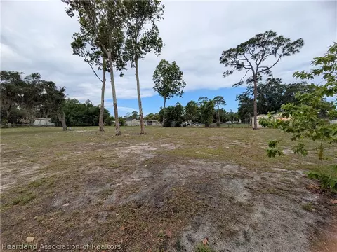 Exterior - 2701 Brunns Rd, Sebring, FL 33872 photo 12 of 13