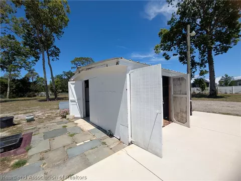 Exterior - 2701 Brunns Rd, Sebring, FL 33872 photo 8 of 13