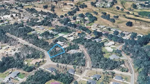 439 Hoover Ave NE, Lake Placid, FL 33852