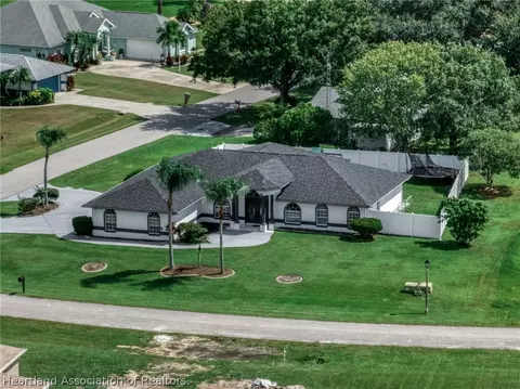 825 Spring Lake Blvd, Sebring, FL 33876