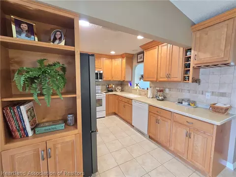 Kitchen - 1200 Advantage Ave, Sebring, FL 33872 photo 2 of 7