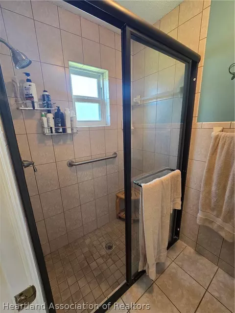 Bath - 1200 Advantage Ave, Sebring, FL 33872 photo 2 of 3