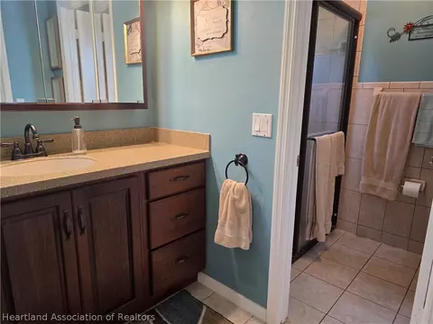 Bath - 1200 Advantage Ave, Sebring, FL 33872 photo 1 of 3