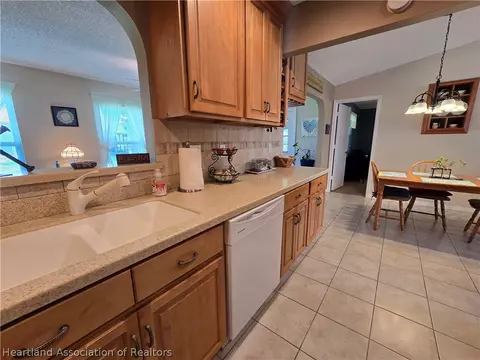 Kitchen - 1200 Advantage Ave, Sebring, FL 33872 photo 5 of 7