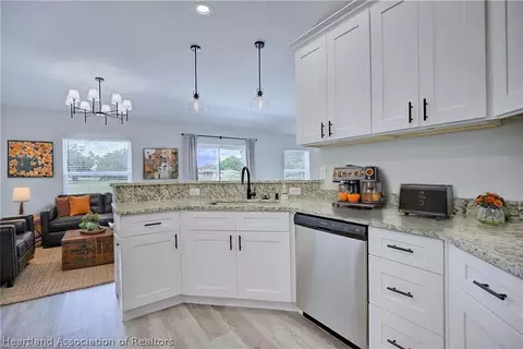 Kitchen - 111 Vale Ct, Sebring, FL 33876 photo 2 of 6