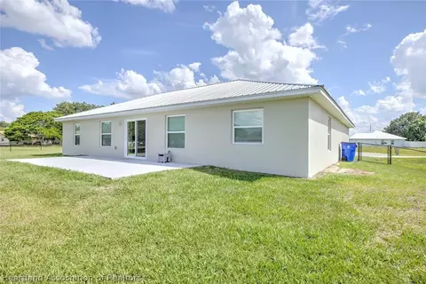 Exterior - 111 Vale Ct, Sebring, FL 33876 photo 3 of 3