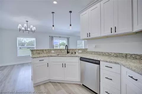 Kitchen - 111 Vale Ct, Sebring, FL 33876 photo 1 of 6