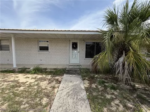 204 S Anoka Ave, Avon Park, FL 33825