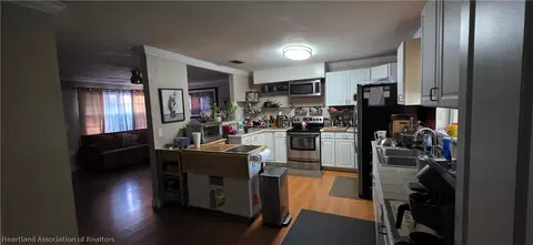 Kitchen - 706 SE 32 Ave, Okeechobee, FL 34974 photo 2 of 2