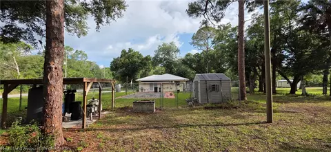 Exterior - 706 SE 32 Ave, Okeechobee, FL 34974 photo 2 of 10