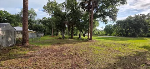 Exterior - 706 SE 32 Ave, Okeechobee, FL 34974 photo 4 of 10
