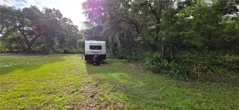 Exterior - 706 SE 32 Ave, Okeechobee, FL 34974 photo 8 of 10