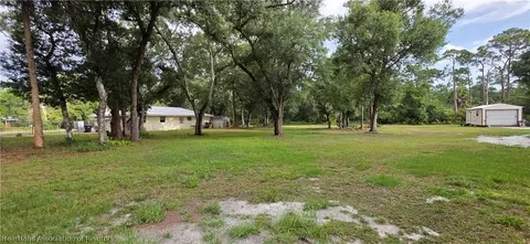Exterior - 706 SE 32 Ave, Okeechobee, FL 34974 photo 6 of 10