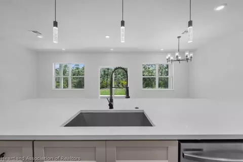 Kitchen - 4895 Myrtle Beach Dr, Sebring, FL 33872 photo 7 of 7