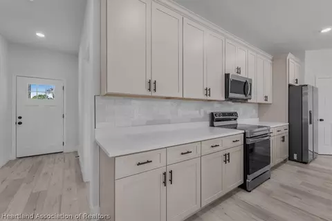 Entry Way - 4895 Myrtle Beach Dr, Sebring, FL 33872 photo 1 of 2