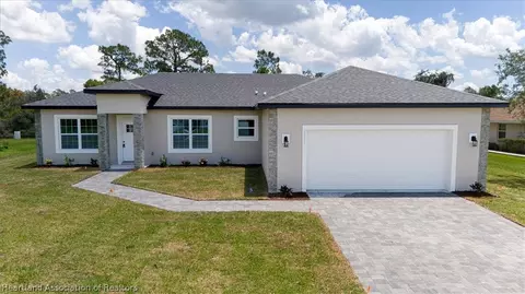 2801 Monza Dr, Sebring, FL 33872