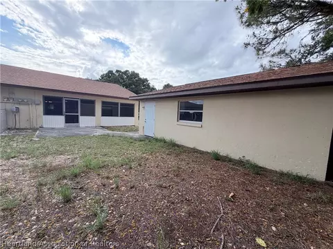 Exterior - 4102 Vilabella Dr, Sebring, FL 33872 photo 5 of 5