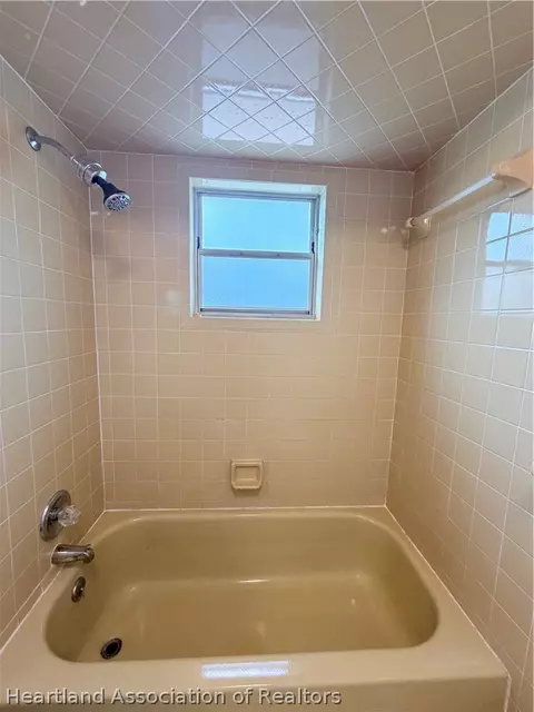 Bath - 4102 Vilabella Dr, Sebring, FL 33872 photo 5 of 5