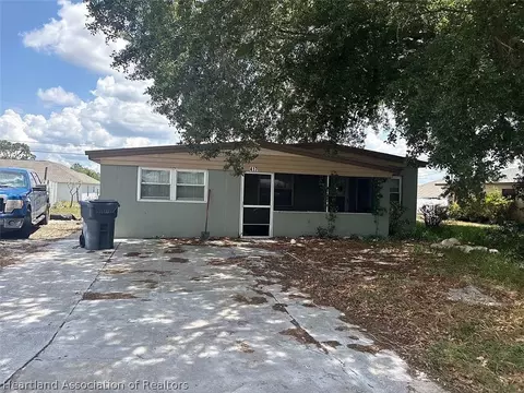 417 Walter Ave, Frostproof, FL 33843
