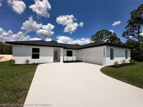 523 Concert Dr, Lake Placid, FL 33852