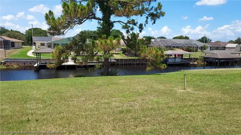 108 Citrus Rd NE, Lake Placid, FL 33852