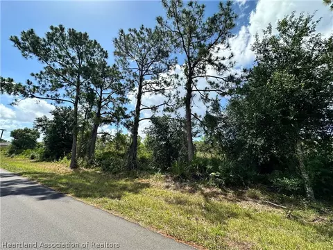 7501 Ancha St, Sebring, FL 33872 photo 3
