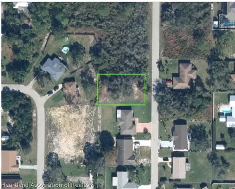 206 Falcon Way NW, Lake Placid, FL 33852
